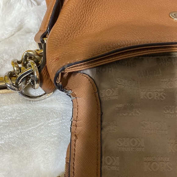 Michael Kors Crossbody - Picture 11 of 15